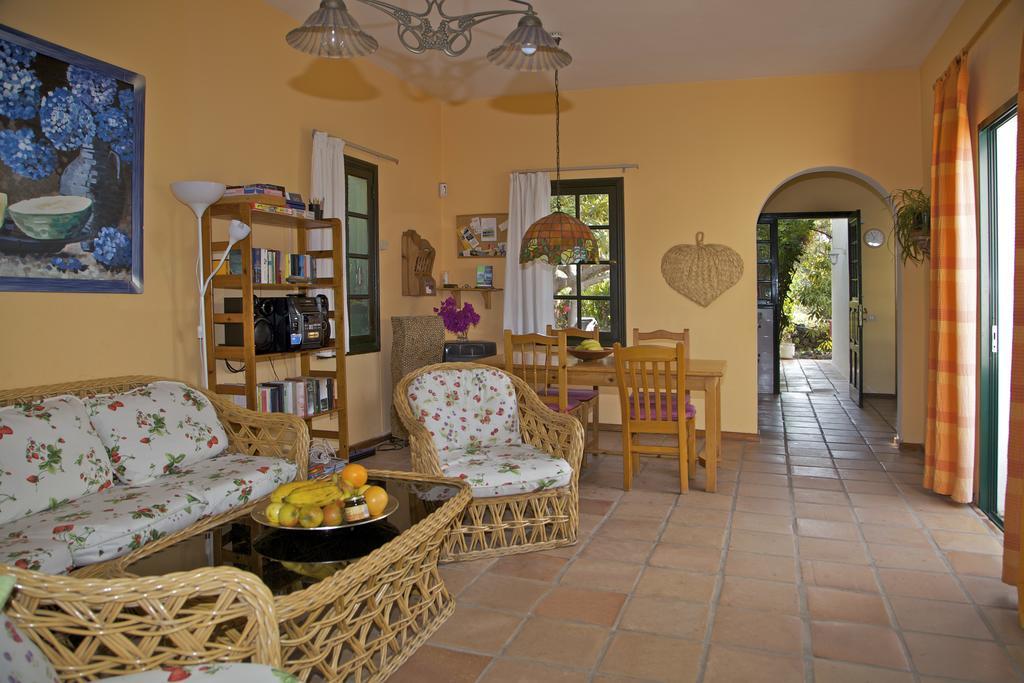 Casa Finca Avocado Los Llanos De Aridane Exterior foto